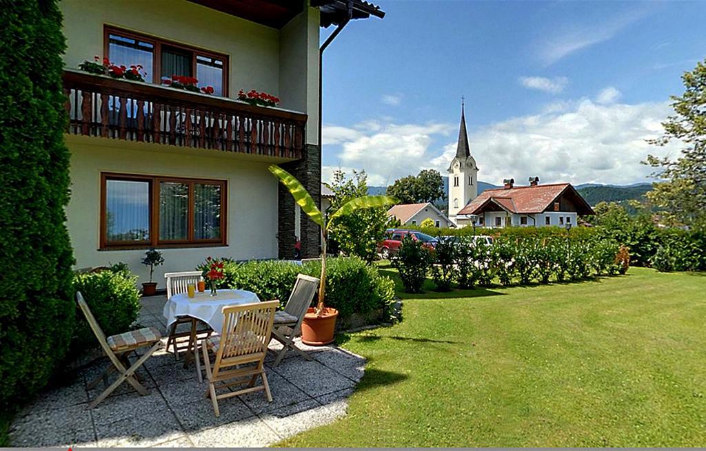 Beautyfarm Landhaus Servus Velden am Woerthersee Exterior photo